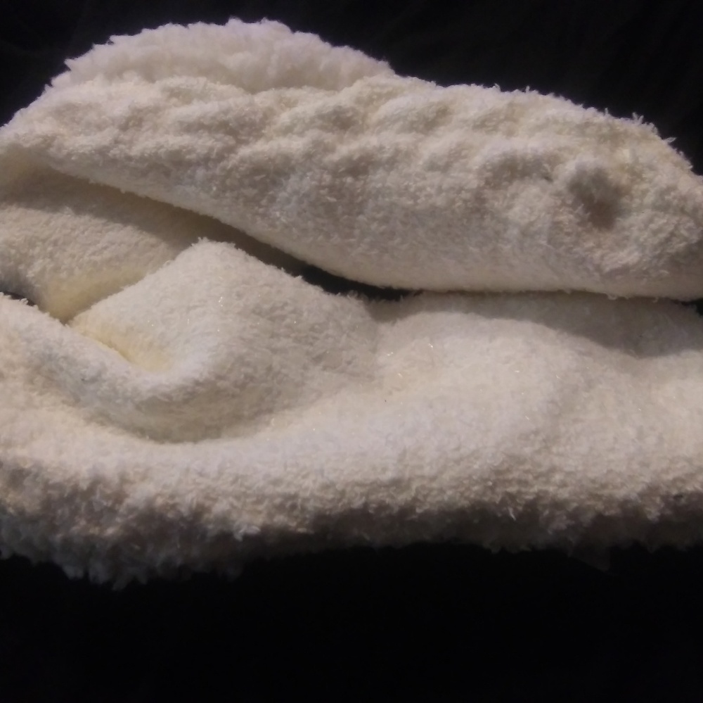 Slippers - Picture 2 of 4